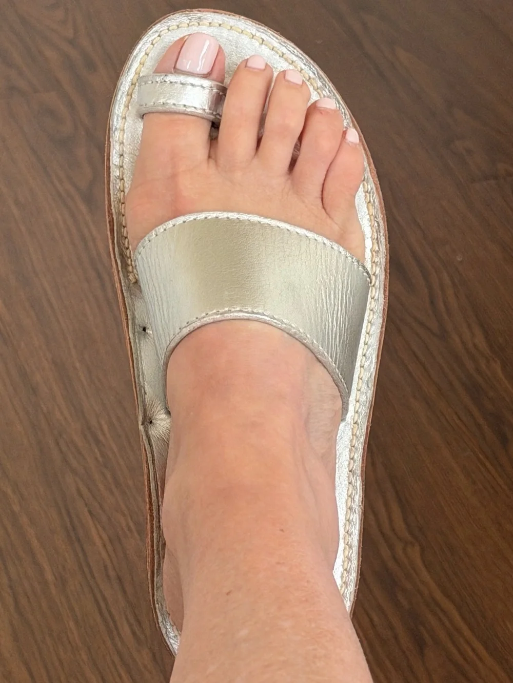 New-Toe ring silver metallic slip on Sandals-Made in Italy-Free people Size 8